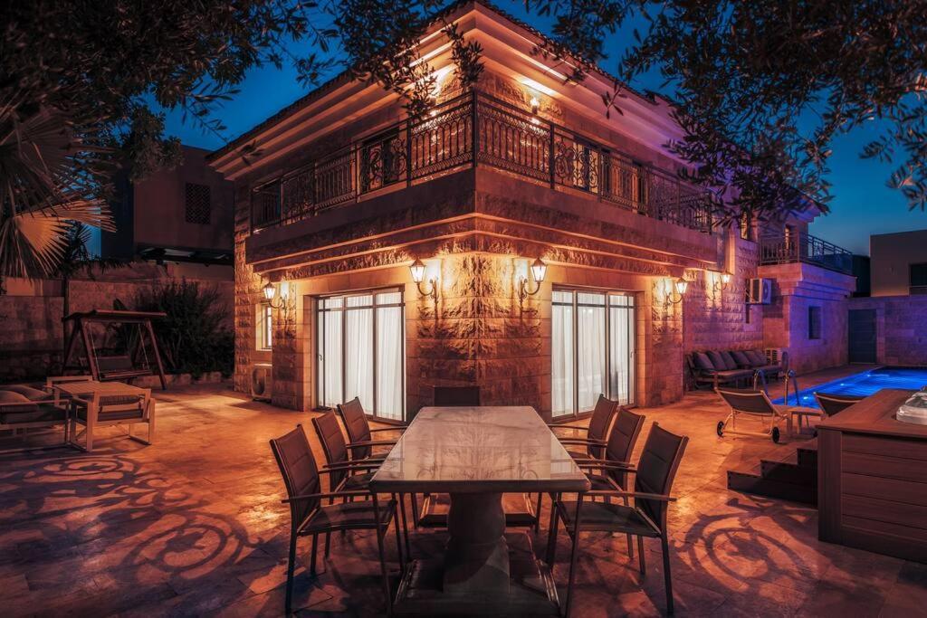 Villa בראשית וילת הנופש הכי יוקרתית באילת, עד 18 אורחים *